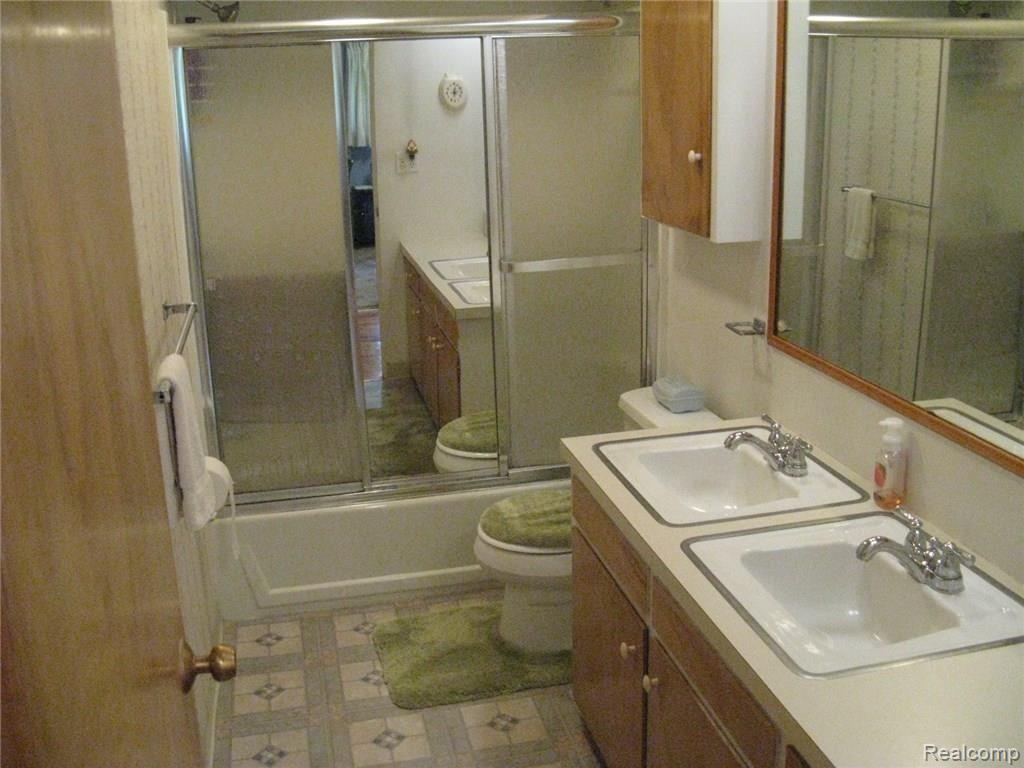 6306 Calkins Road Flint, MI 48532 - Photo 10 of 15