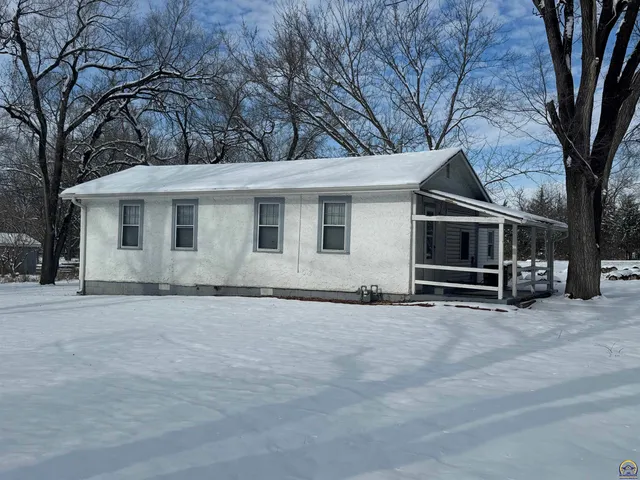 $98,500 | 500 Northwest 56th Street, Topeka, KS 66617