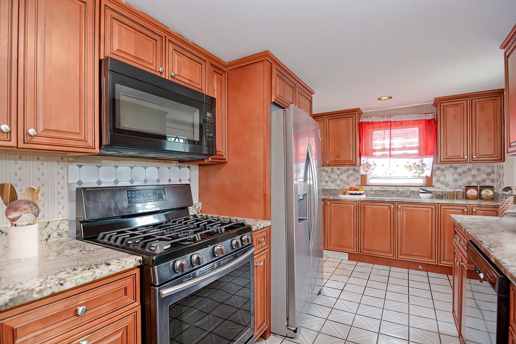 16 Cashman Road Peabody, MA 01960 - Photo 14 of 34