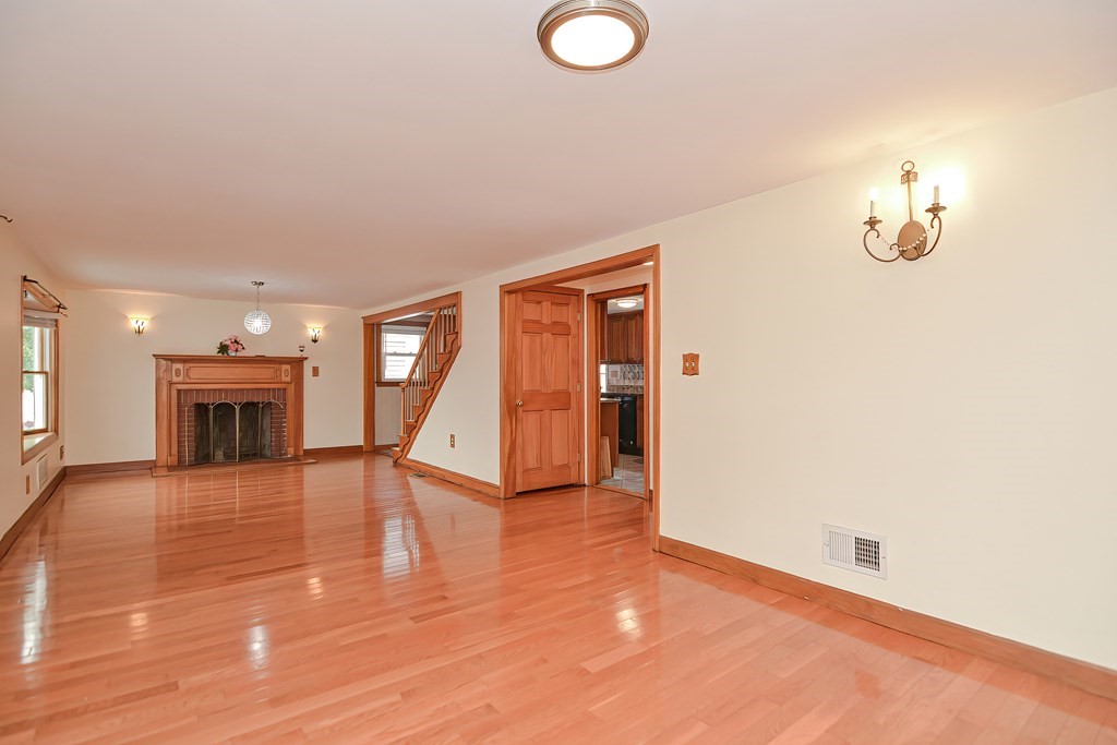 16 Cashman Road Peabody, MA 01960 - Photo 7 of 34