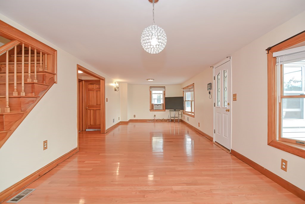 16 Cashman Road Peabody, MA 01960 - Photo 8 of 34