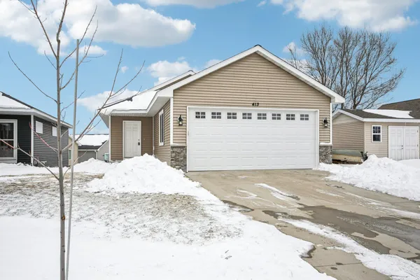 $335,000 | 413 Grant Avenue Southeast, Hutchinson, MN 55350