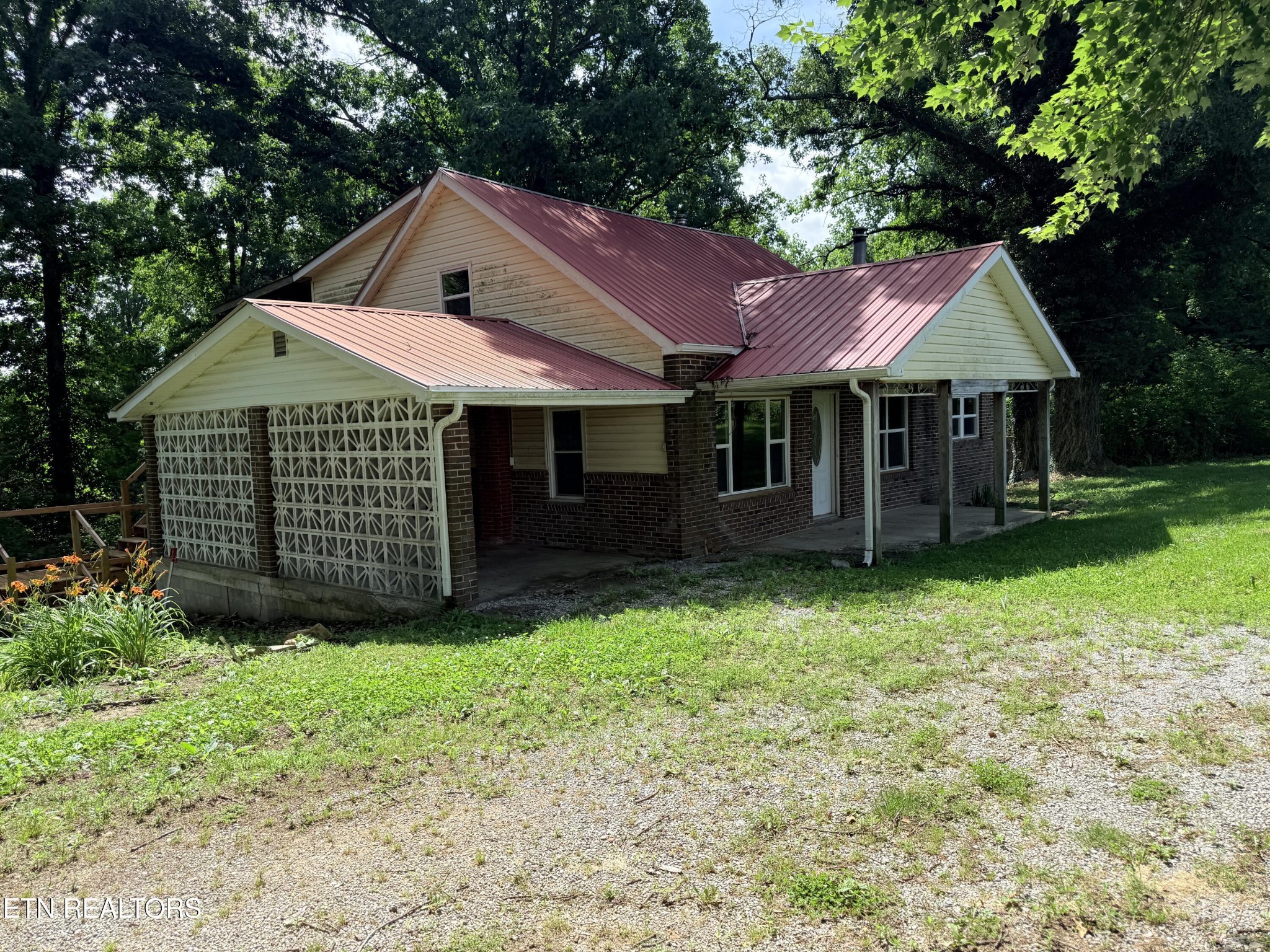 1089 Bicknell Road Clarkrange, TN 38553 - Photo 2 of 39