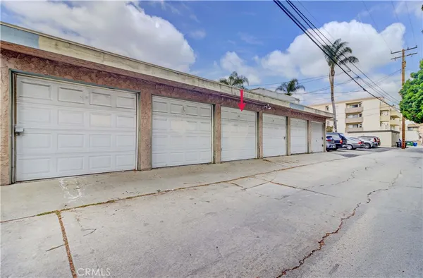 $389,000 | 4110 Elm Avenue, Unit 203, Long Beach, CA 90807