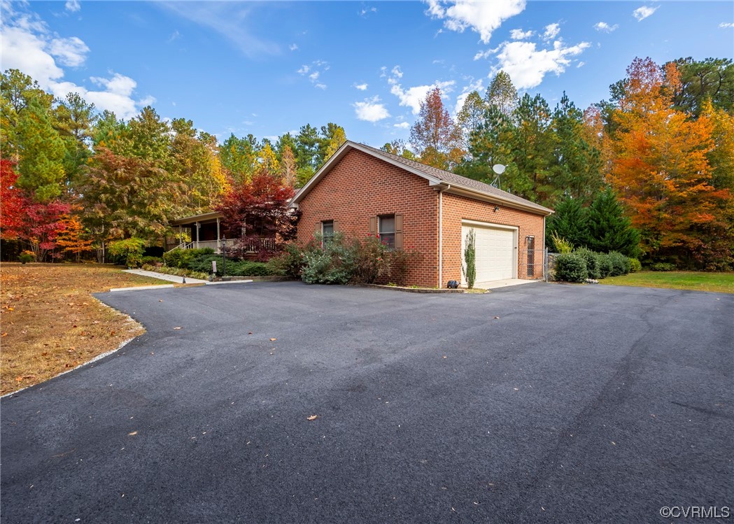 175 Walton Road Keysville, VA 23947 - Photo 7 of 49 a view of outdoor space and yard