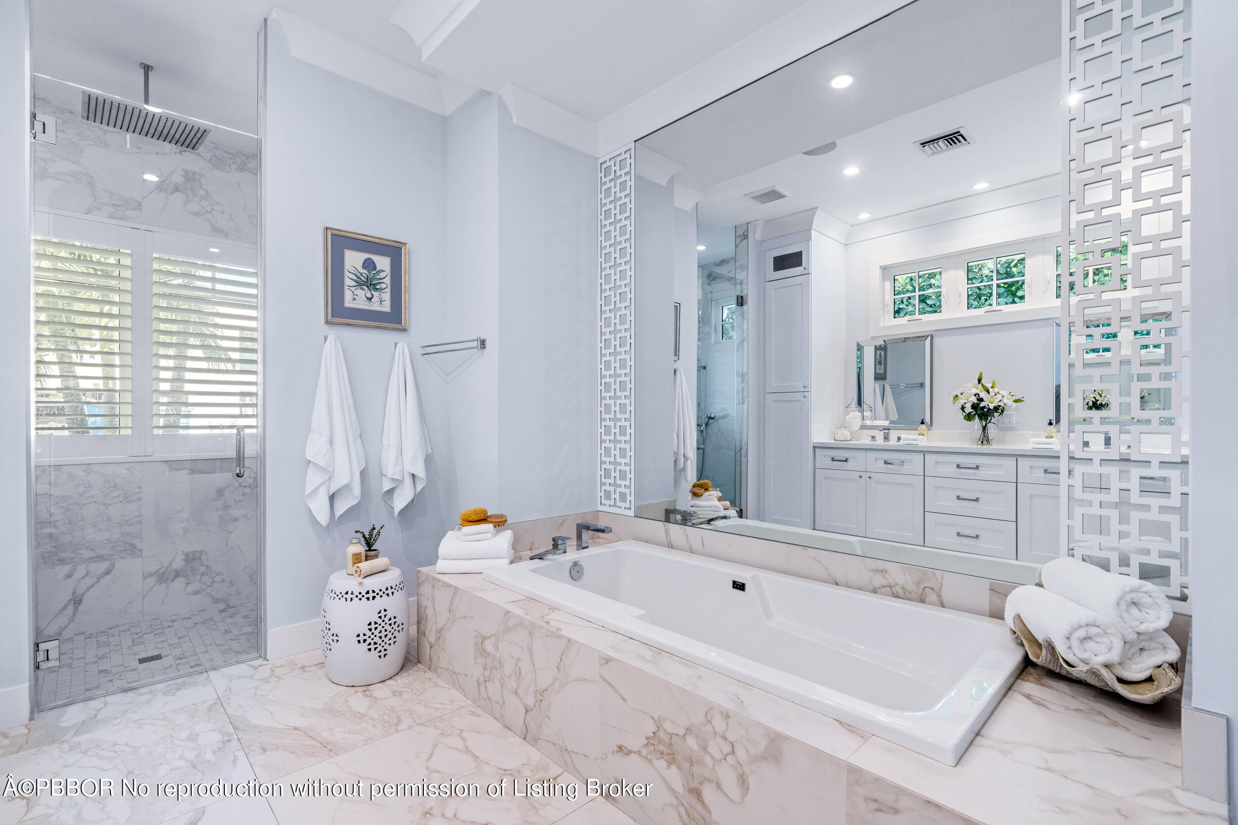 234 Desota Road West Palm Beach, FL 33405 - Photo 19 of 36 a bathroom with a tub sink and mirror