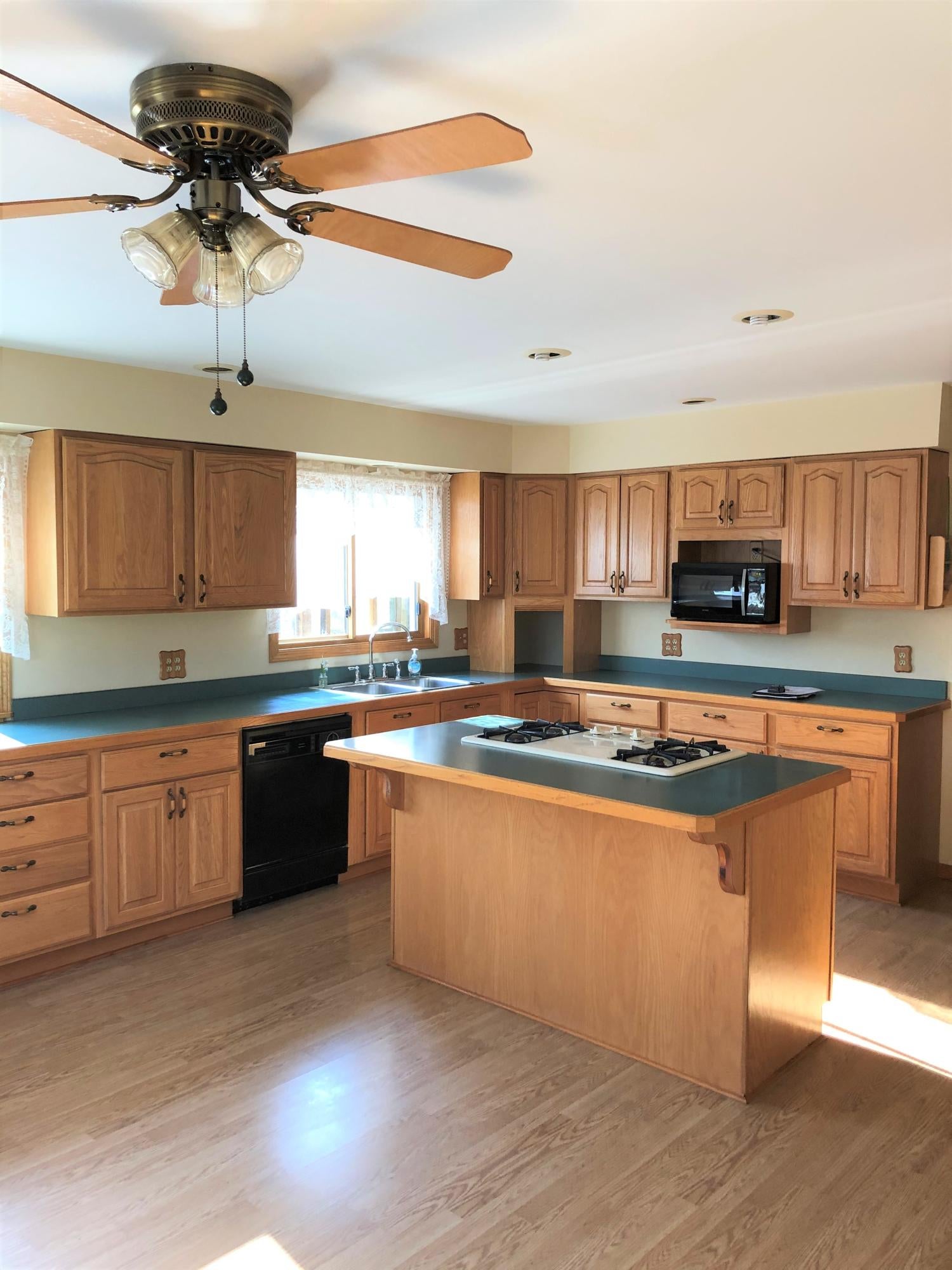 13296 Restawhile Road Cheboygan, MI 49721 - Photo 8 of 57 Gallery Image 8