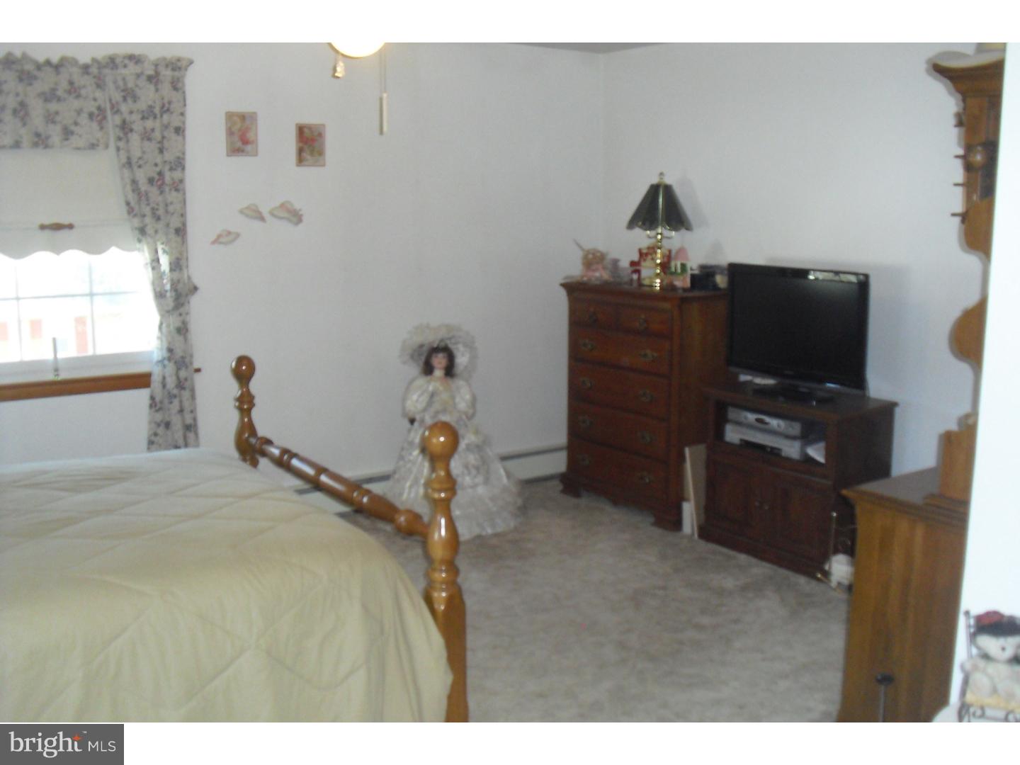 69 Harvard Road Pennsville, NJ 08070 - Photo 16 of 23 Bedroom - Main
