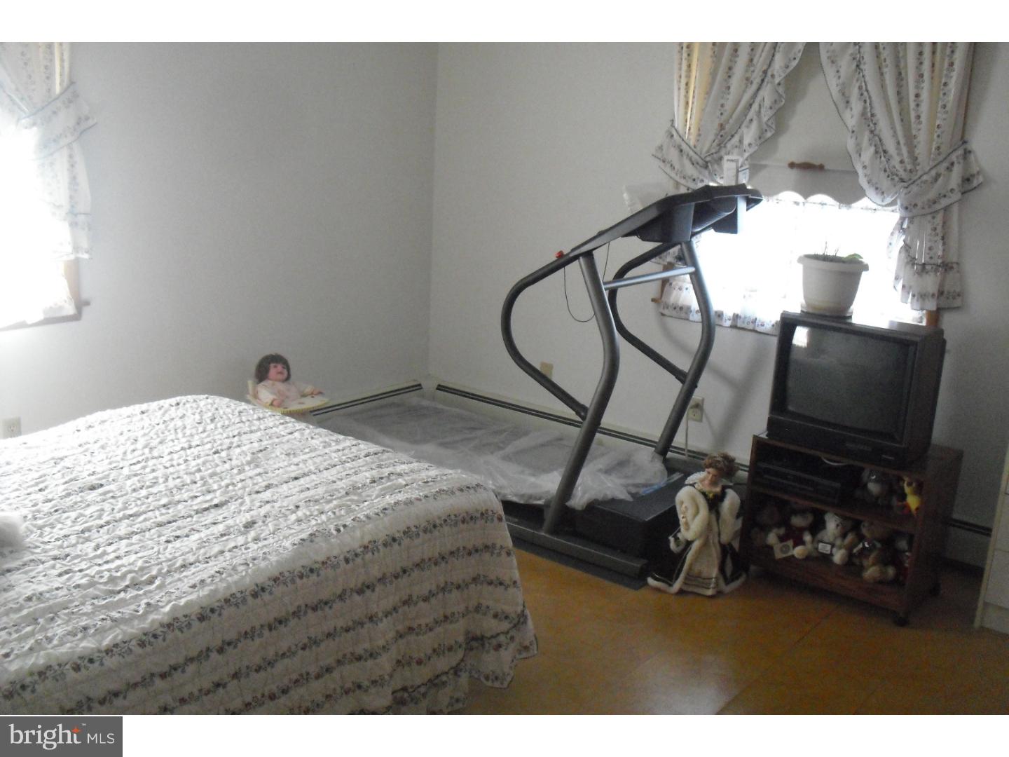 69 Harvard Road Pennsville, NJ 08070 - Photo 20 of 23 Bedroom 3