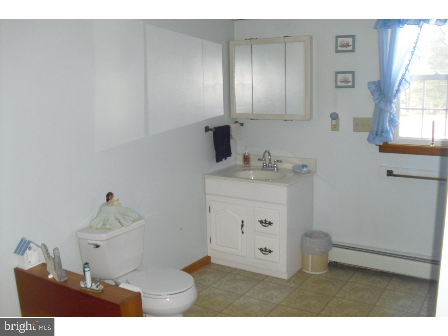 69 Harvard Road Pennsville, NJ 08070 - Photo 22 of 23 Bathroom