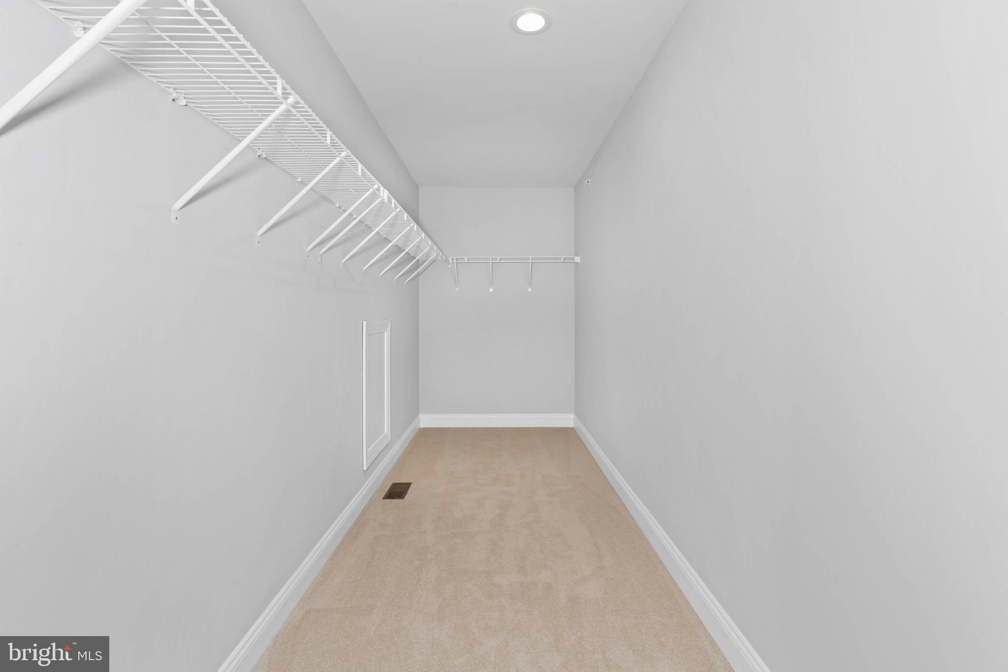 513 Valley Road Newark, DE 19711 - Photo 26 of 55 Walk in Closet