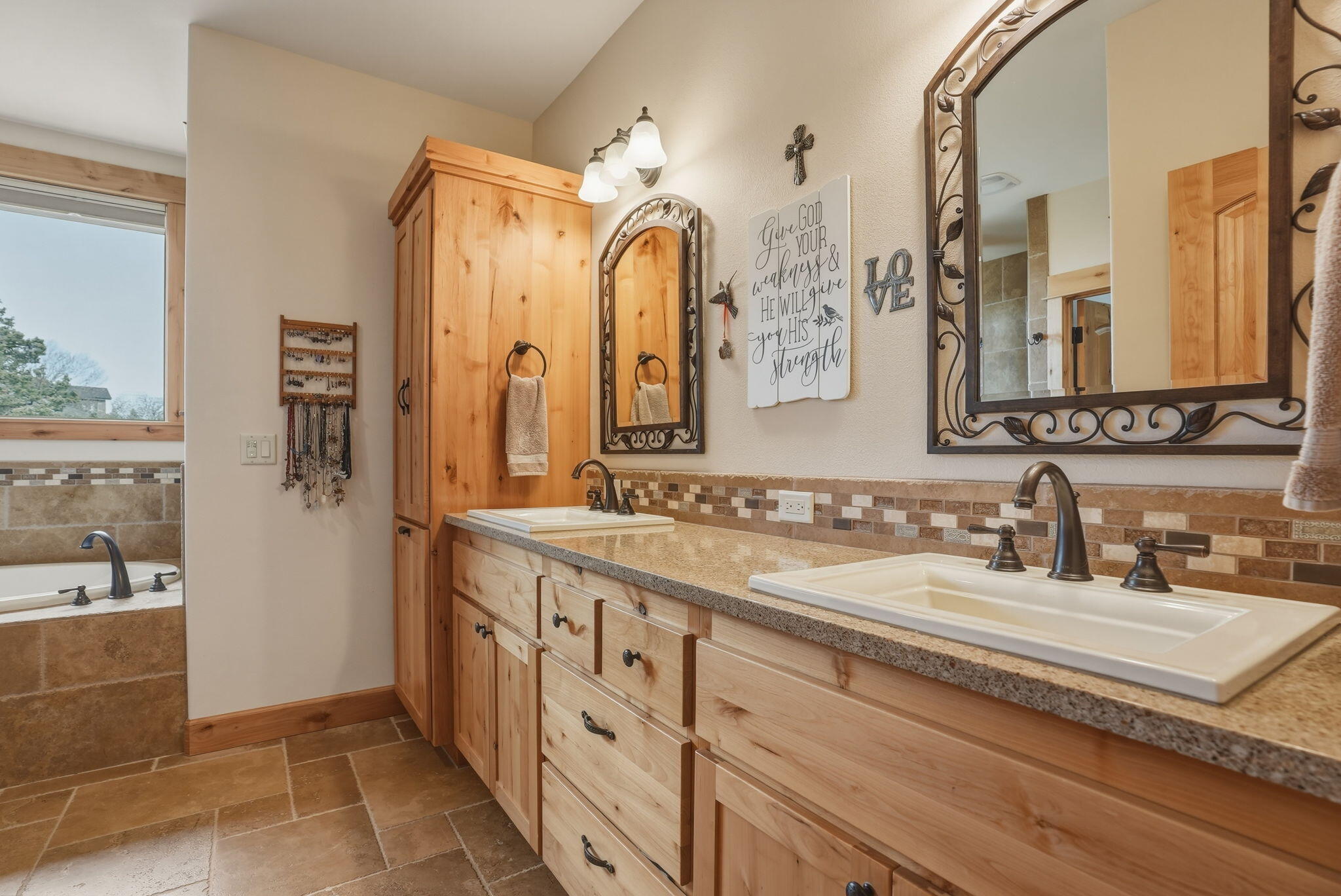 10151 Sundance Ridge Loop Redmond, OR 97756 - Photo 27 of 72
