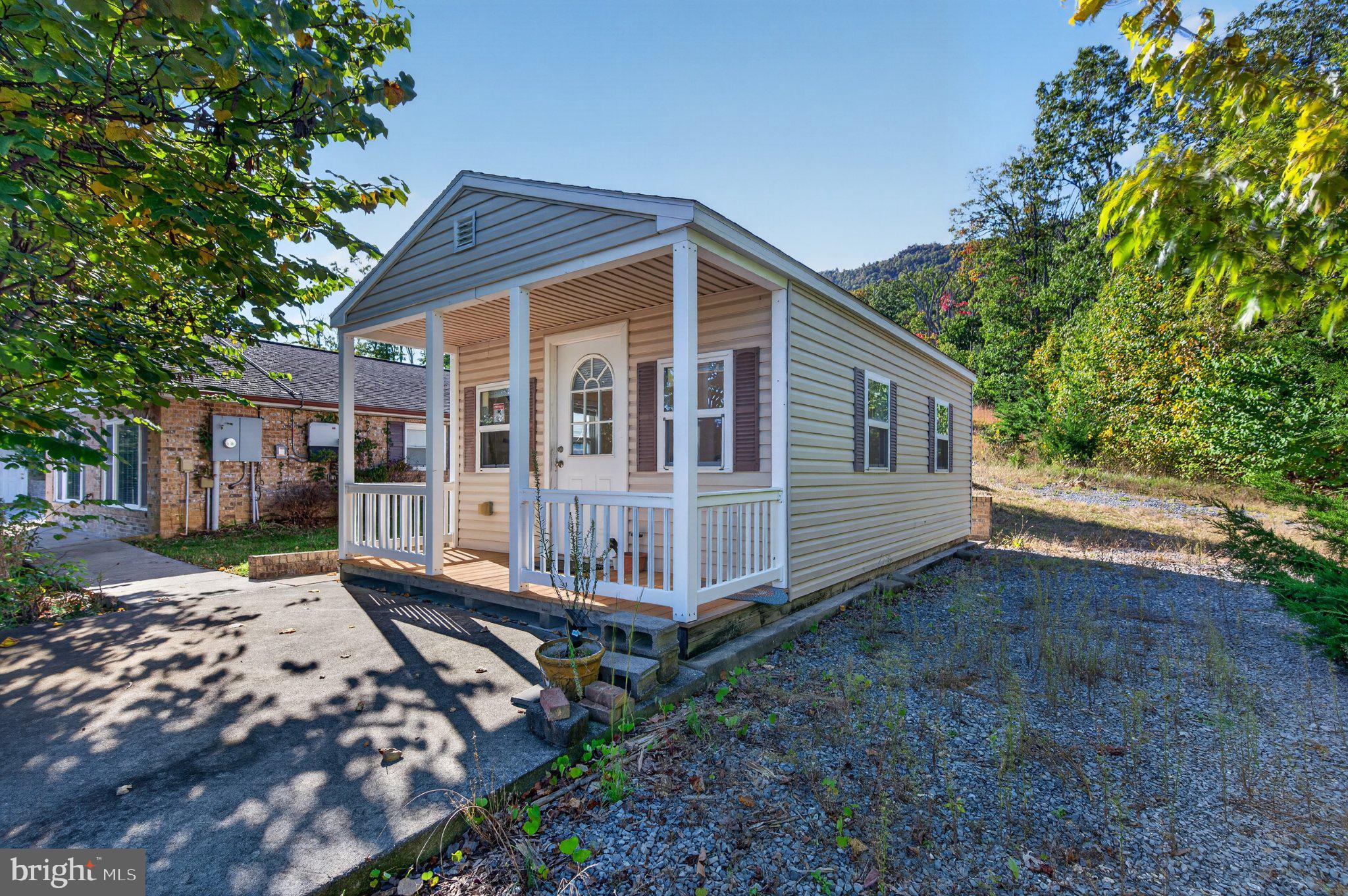 388 Level Hill Road Luray, VA 22835 - Photo 17 of 36 2nd cottage house