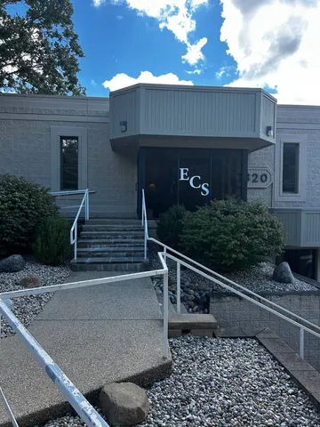 $11 | 1820 North Sterling Avenue, Peoria, IL 61604