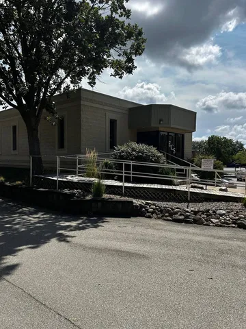 $11 | 1820 North Sterling Avenue, Peoria, IL 61604