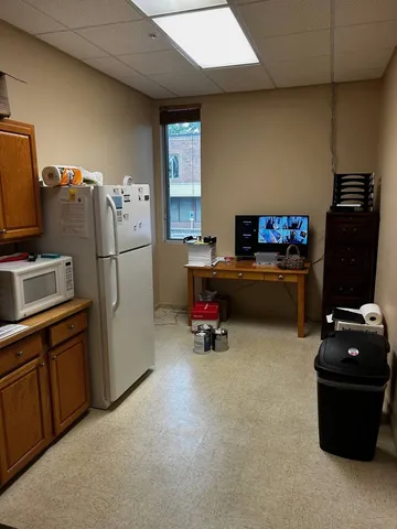 $11 | 1820 North Sterling Avenue, Peoria, IL 61604