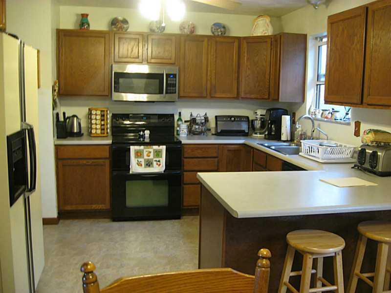 528 Horne Run Road Amity, PA 15311 - Photo 8 of 22 Kitchen.