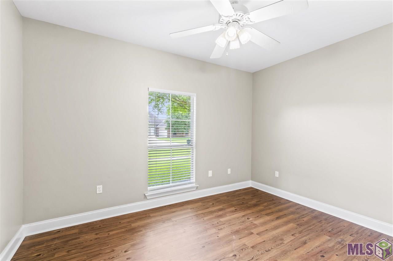 9237 Rue De Fluer Denham Springs, LA 70706 - Photo 12 of 21