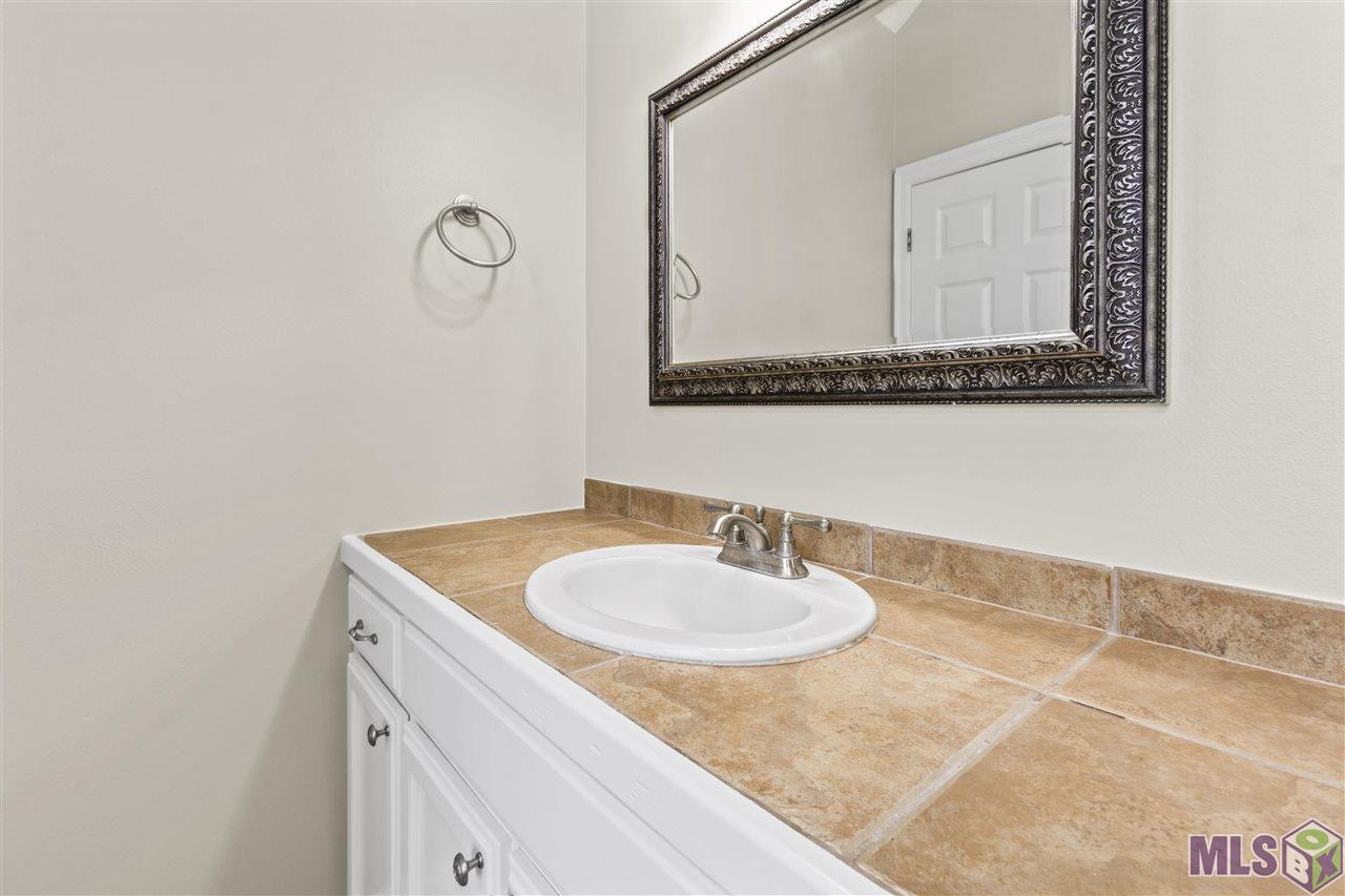 9237 Rue De Fluer Denham Springs, LA 70706 - Photo 17 of 21