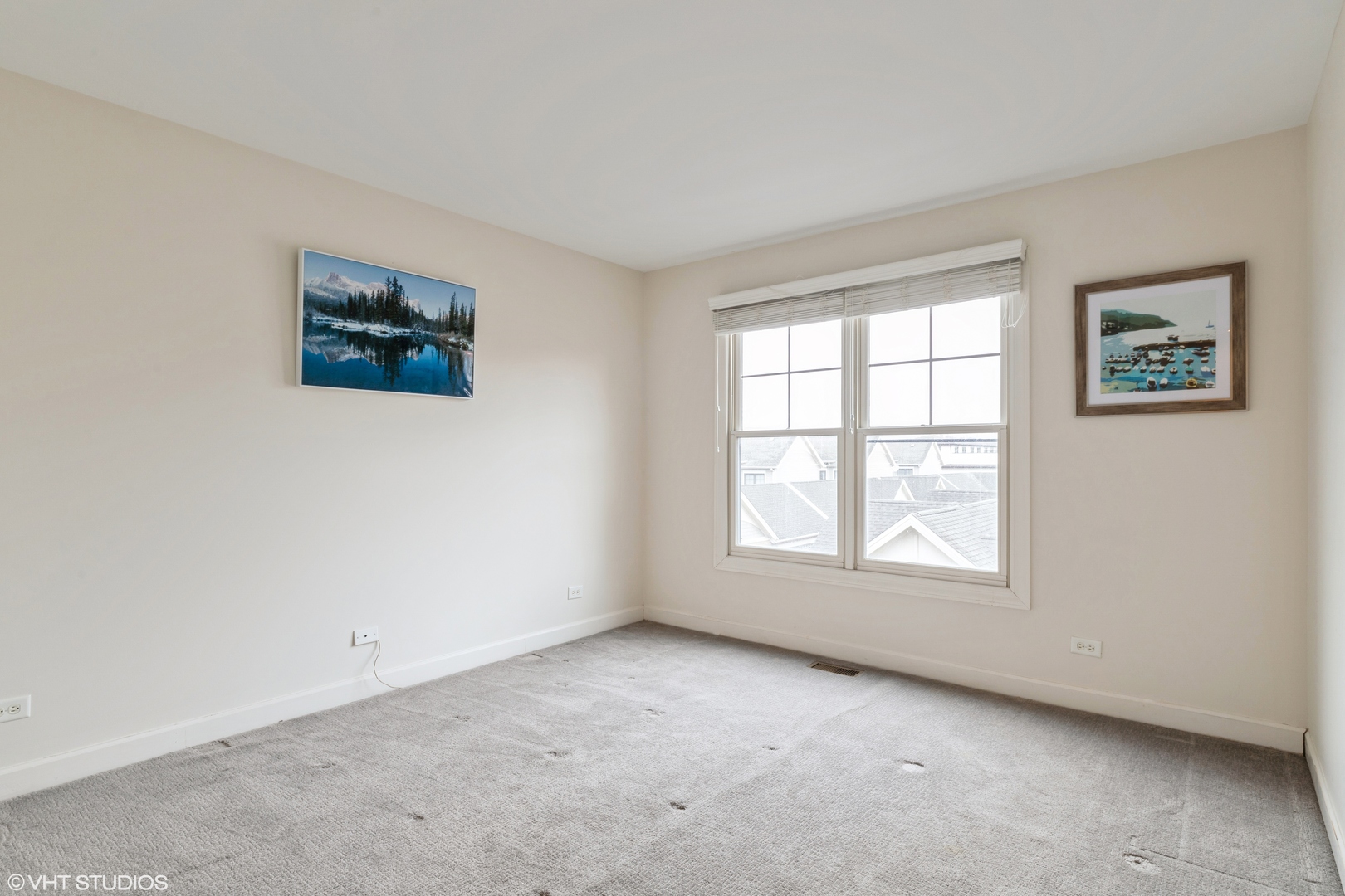 13 Busse Highway Park Ridge, IL 60068 - Photo 15 of 28 an empty room with a window