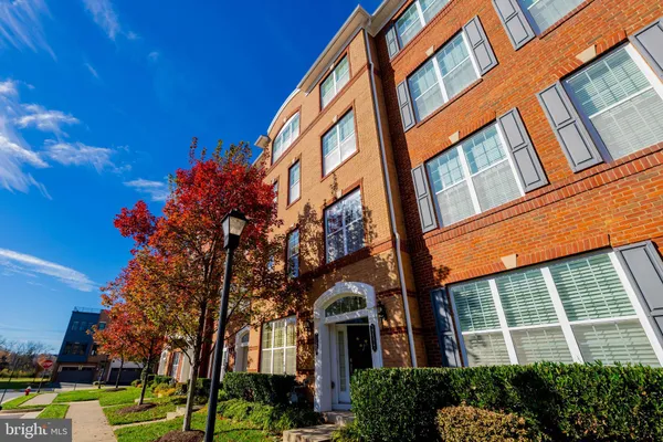 $2,800 | 23579 Belvoir Woods Terrace, Ashburn, VA 20148