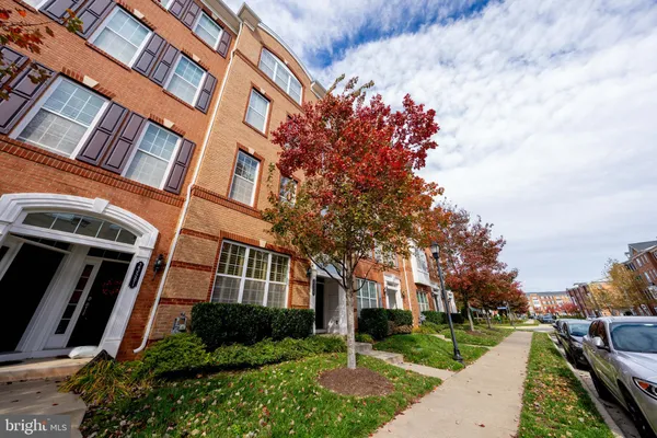 $2,800 | 23579 Belvoir Woods Terrace, Ashburn, VA 20148
