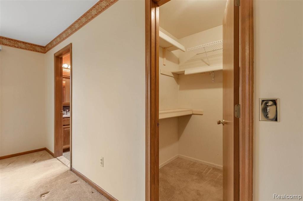 1605 Crestline Lane Rochester Hills, MI 48307 - Photo 33 of 43