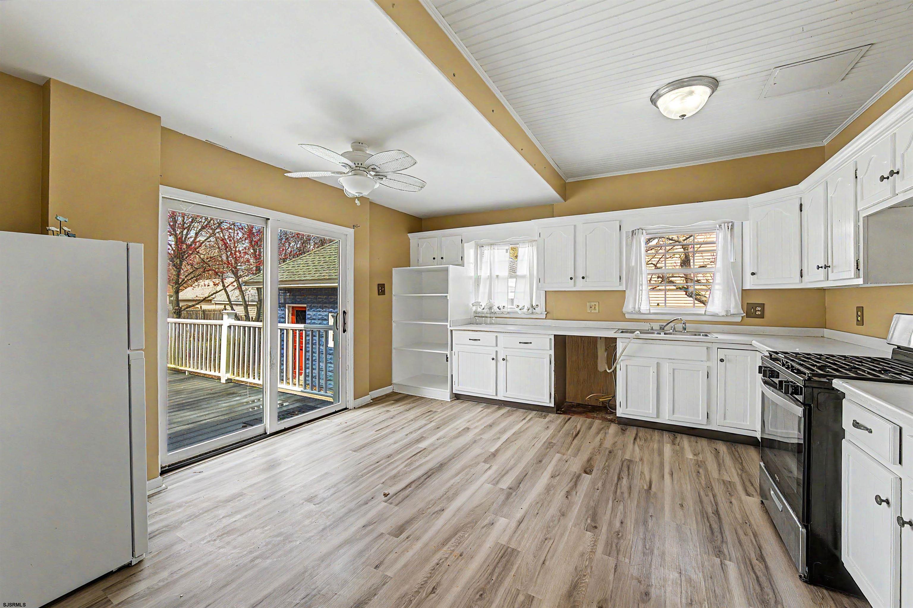 615 Shore Road Somers Point, NJ 08244 - Photo 14 of 33