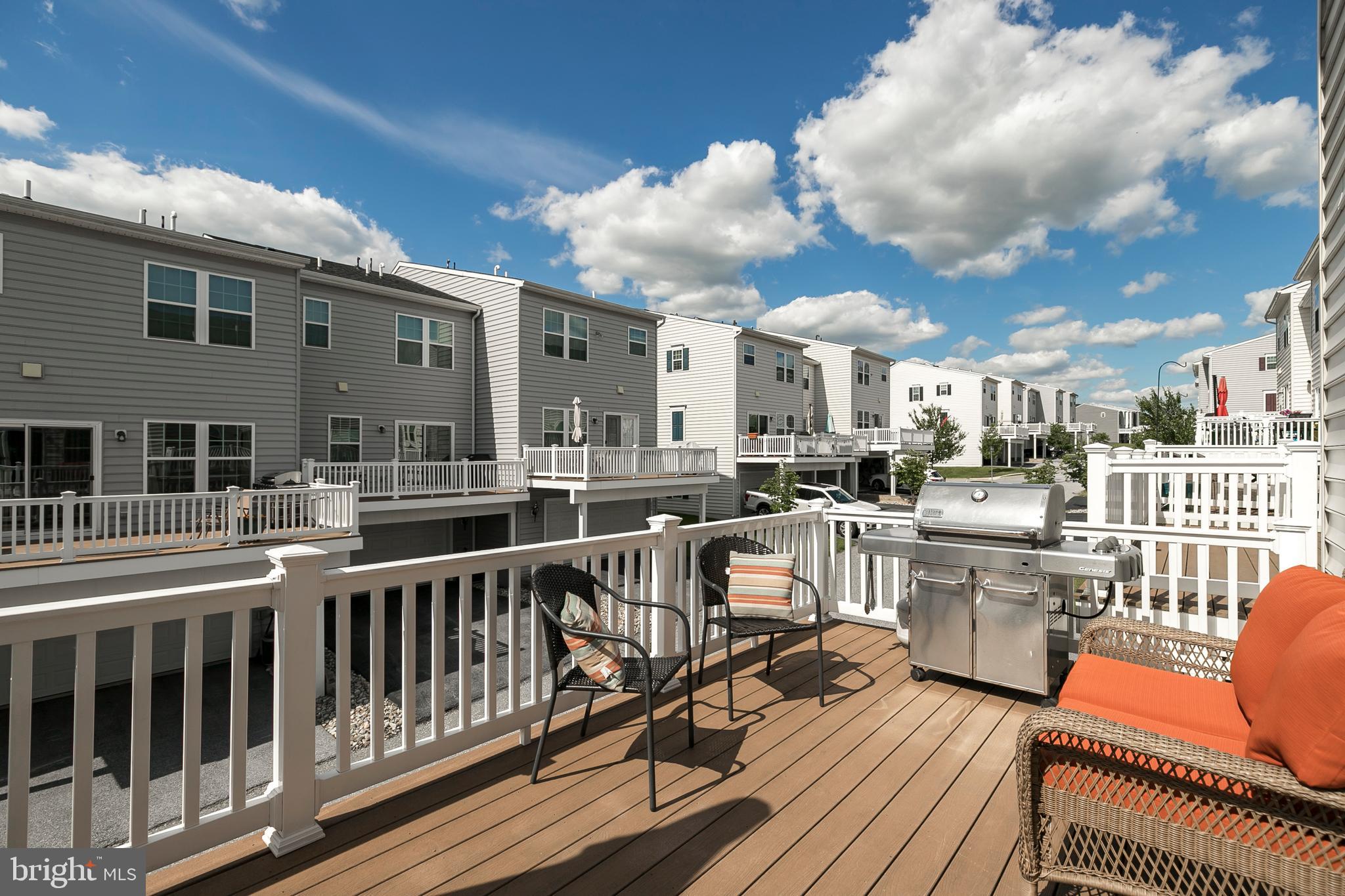 331 Schmidt Road Phoenixville, PA 19460 - Photo 22 of 23 Composite Deck
