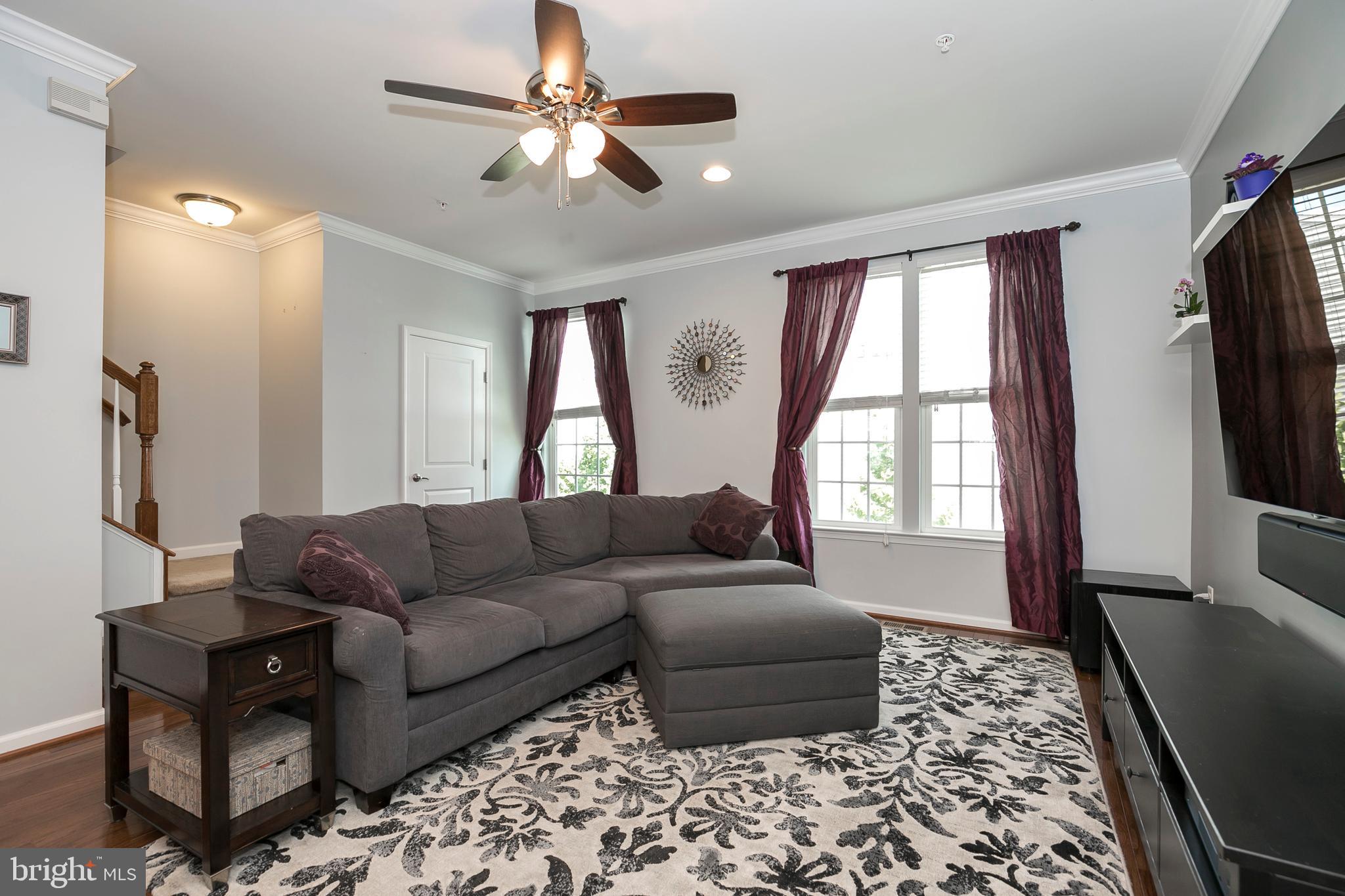 331 Schmidt Road Phoenixville, PA 19460 - Photo 6 of 23 Living Room