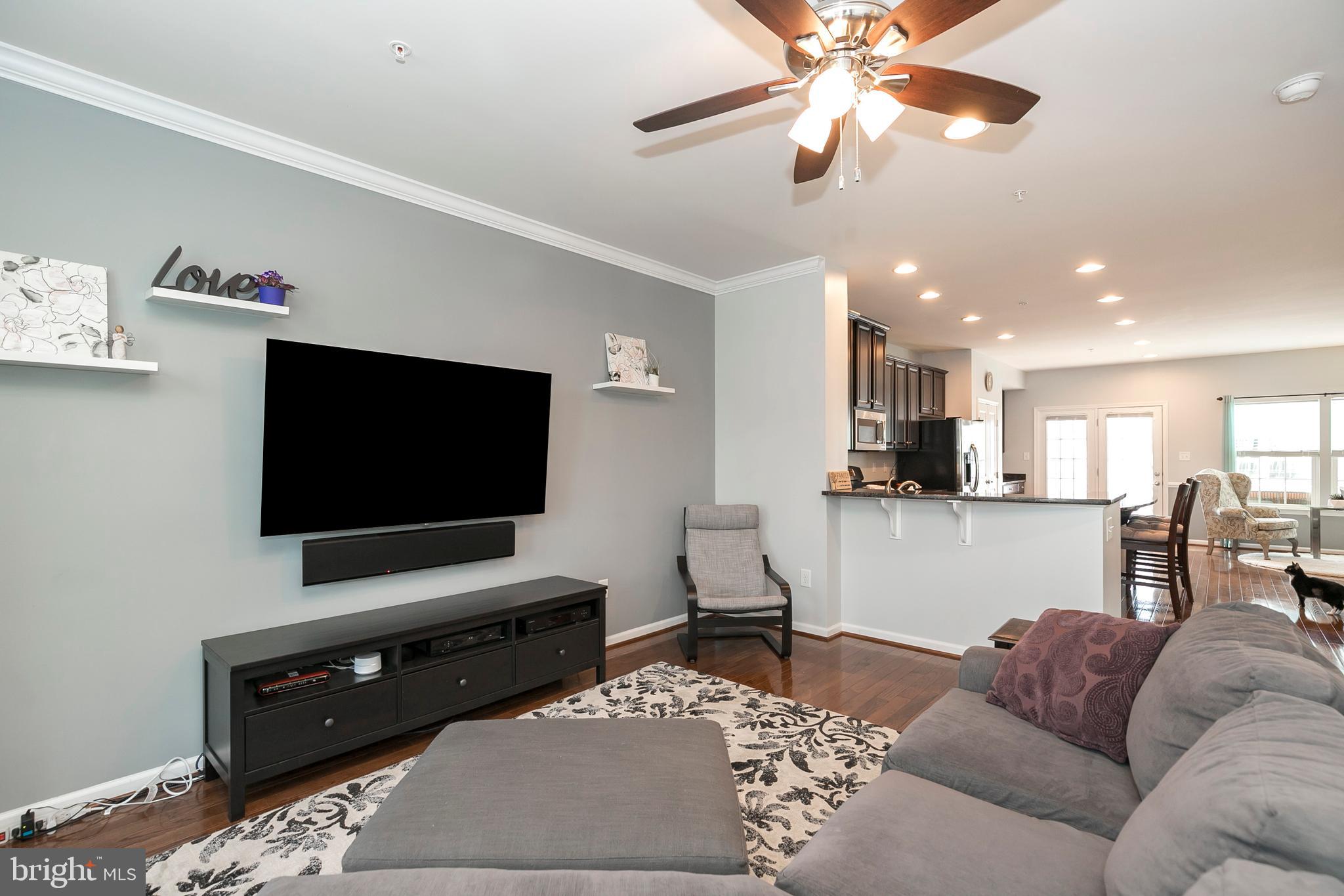 331 Schmidt Road Phoenixville, PA 19460 - Photo 8 of 23 Living Room