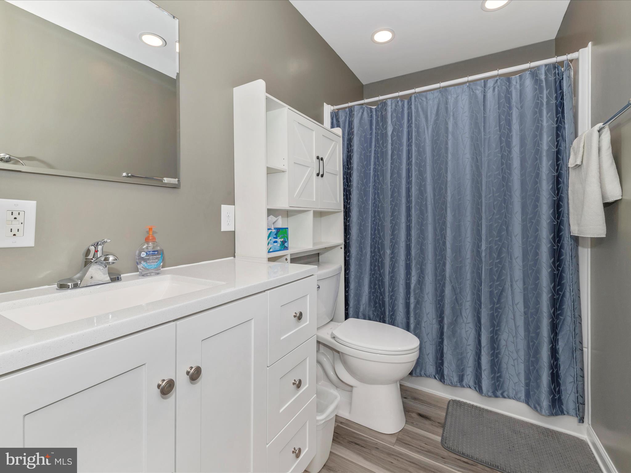 811 Park Road Hagerstown, MD 21740 - Photo 16 of 51 Half Bath