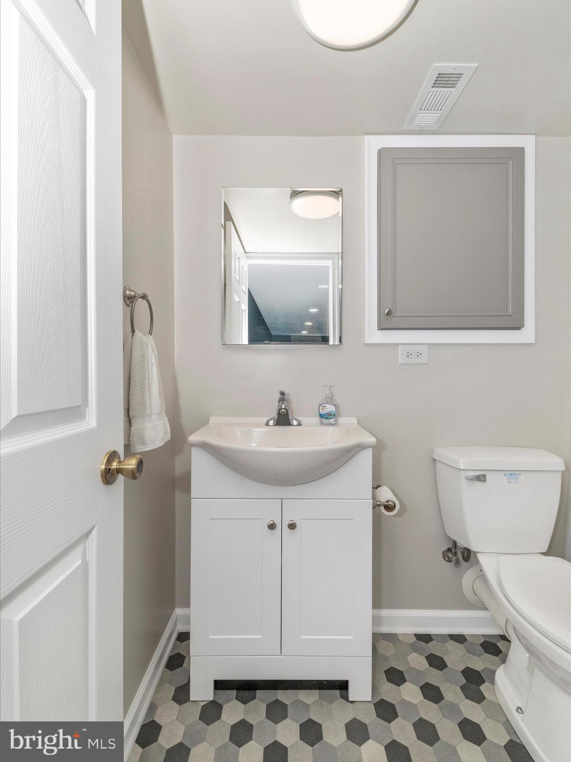 811 Park Road Hagerstown, MD 21740 - Photo 36 of 51 Lower Bath