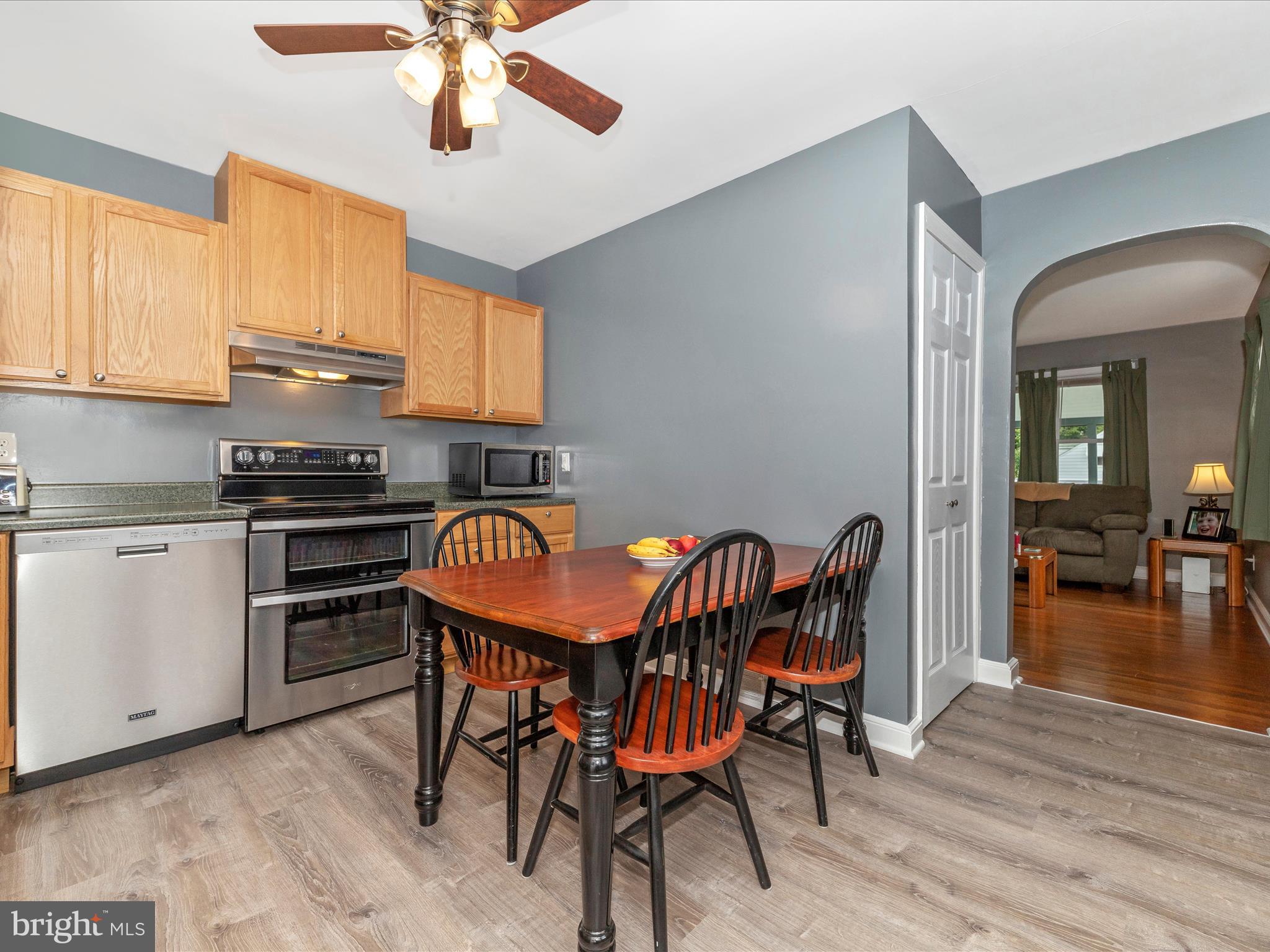 811 Park Road Hagerstown, MD 21740 - Photo 9 of 51 Kitchen