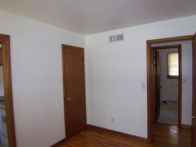3015 Tower Road Clinton, IA 52732 - Photo 11 of 19 Gallery Image 11