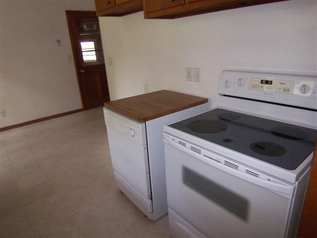 3015 Tower Road Clinton, IA 52732 - Photo 12 of 19 Gallery Image 12
