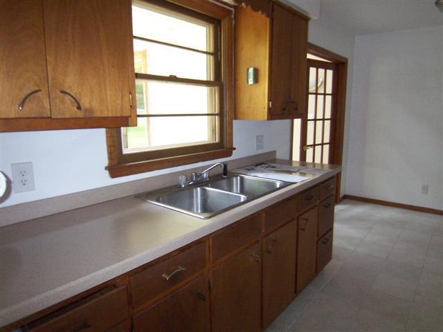3015 Tower Road Clinton, IA 52732 - Photo 13 of 19 Gallery Image 13