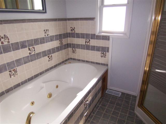 3015 Tower Road Clinton, IA 52732 - Photo 15 of 19 Gallery Image 15