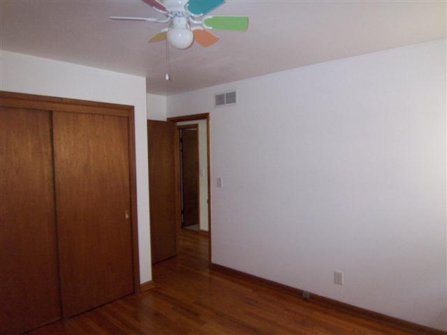3015 Tower Road Clinton, IA 52732 - Photo 9 of 19 Gallery Image 9