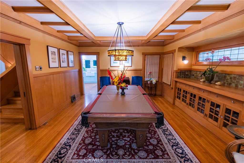 3216 2nd Street Long Beach, CA 90803 - Photo 13 of 62 a very nice looking room with windows