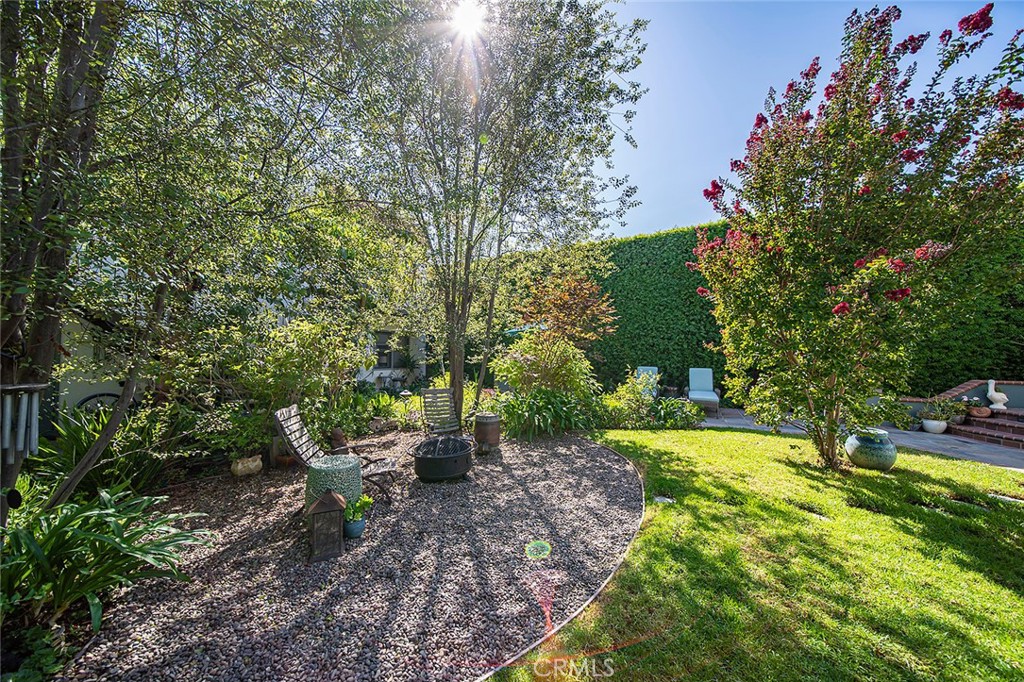 3216 2nd Street Long Beach, CA 90803 - Photo 43 of 62 a view of yard with green space