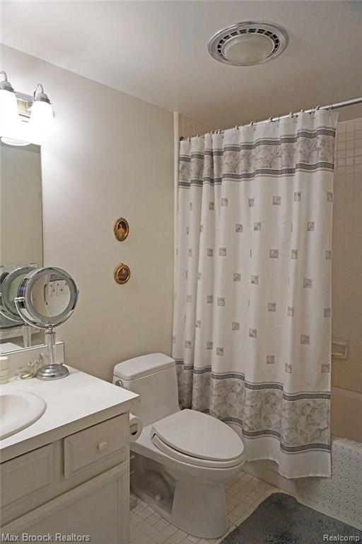 29636 Middlebelt Road Farmington Hills, MI 48334 - Photo 4 of 17