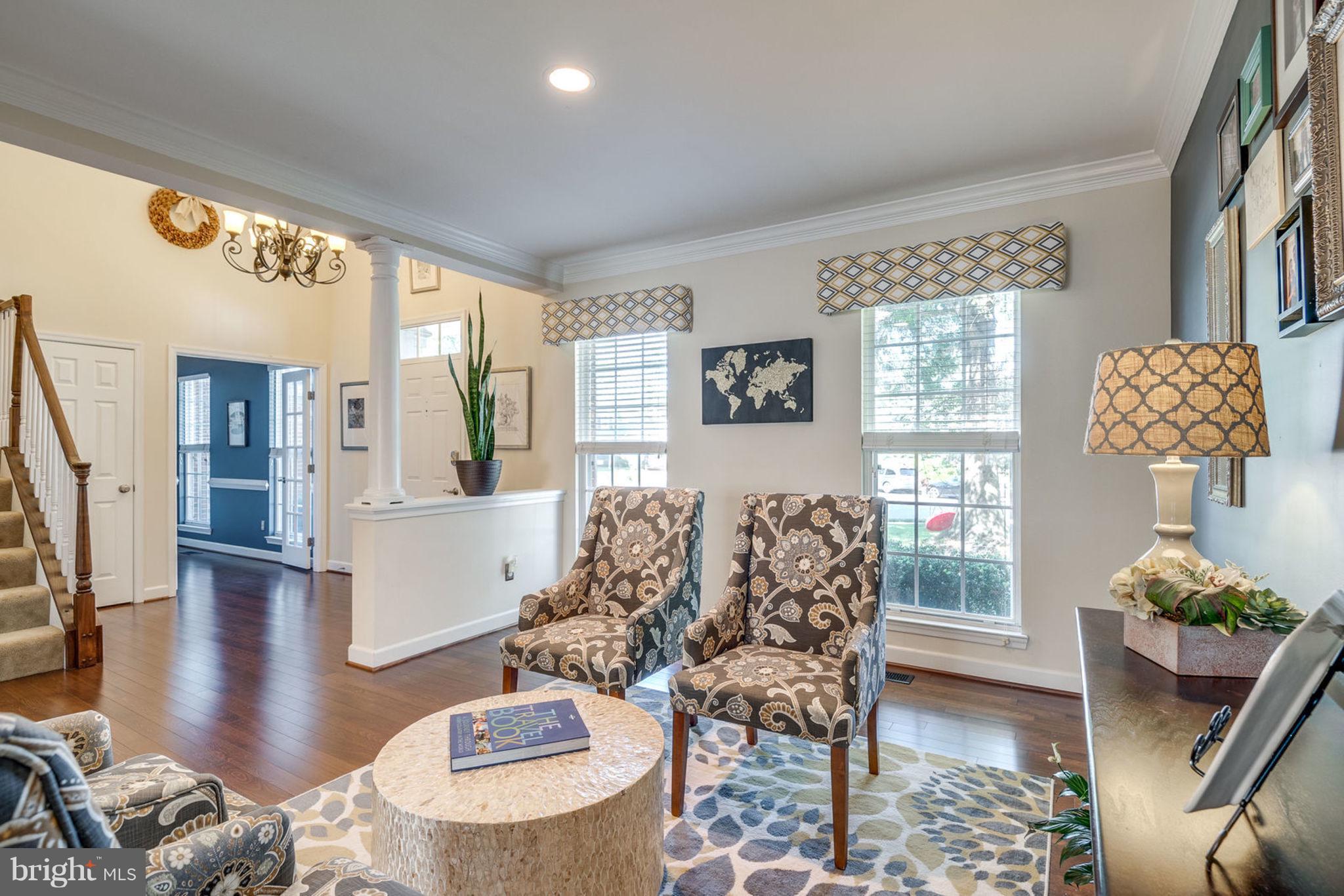 47753 Rafter Court Sterling, VA 20165 - Photo 5 of 30 Living Room