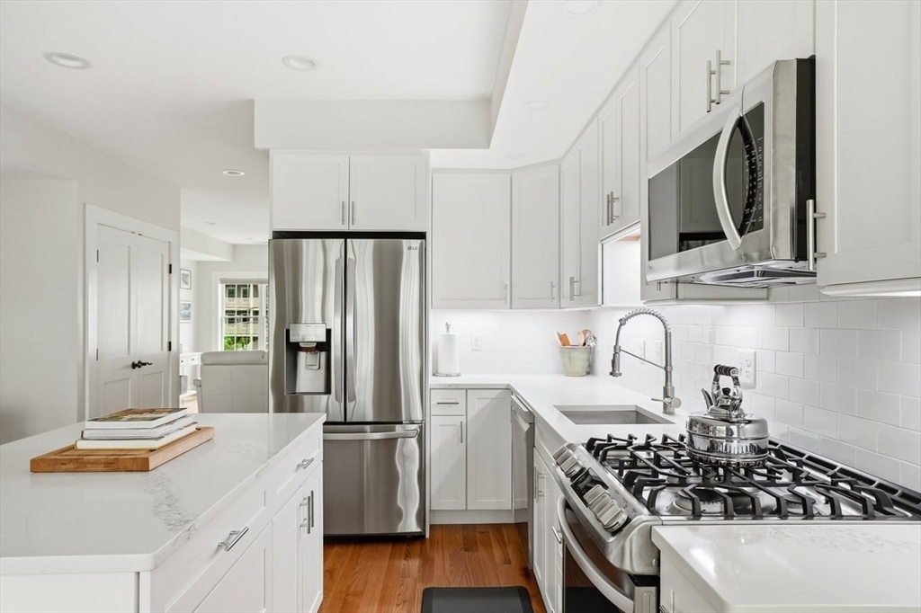 10 B Berkley Road, Unit 10B Hull, MA 02045 - Photo 4 of 20