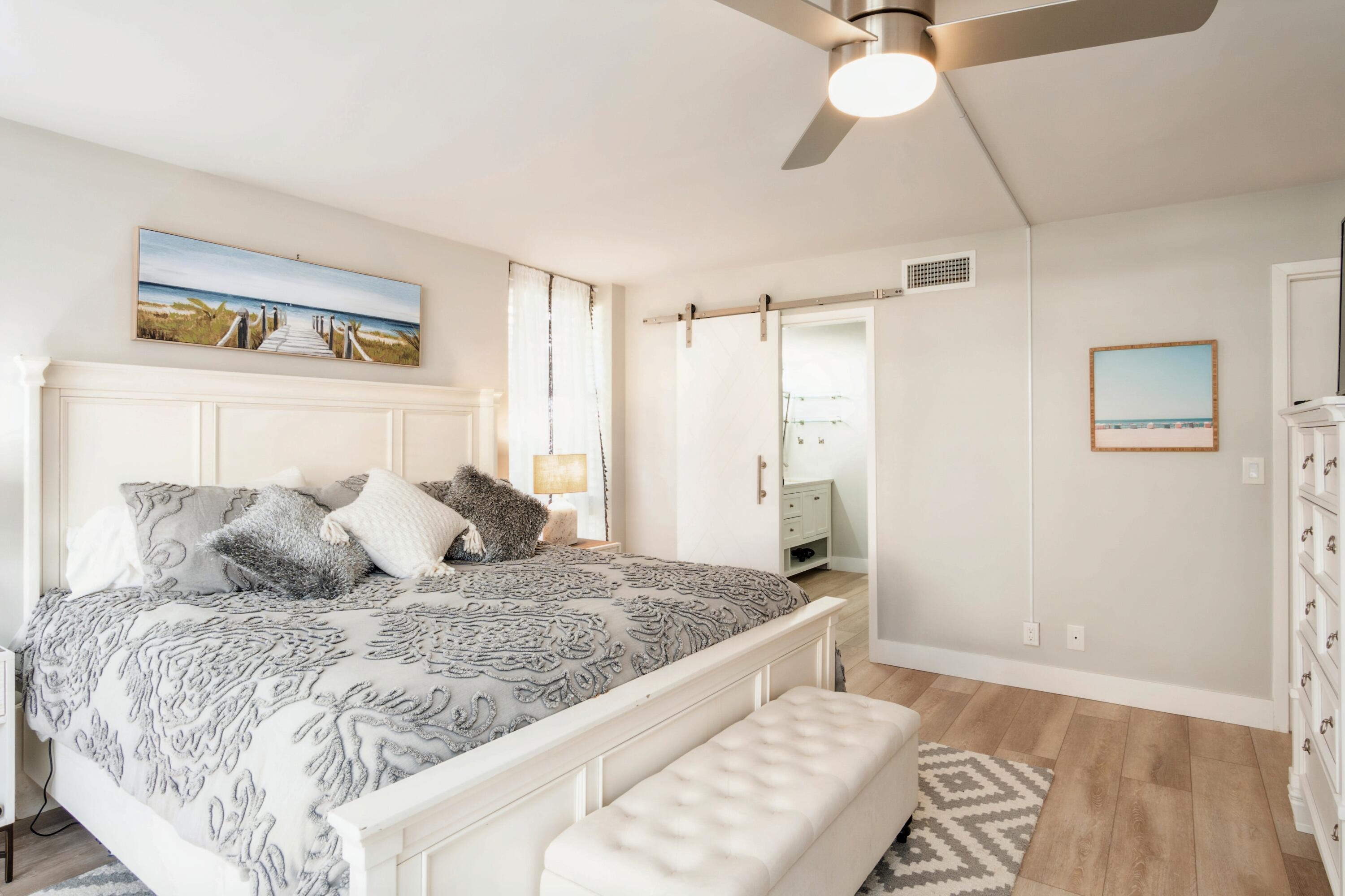 3200 South Ocean Boulevard, Unit B104 Palm Beach, FL 33480 - Photo 11 of 24 13_104B_178002_PrimaryBedroom_HiRes