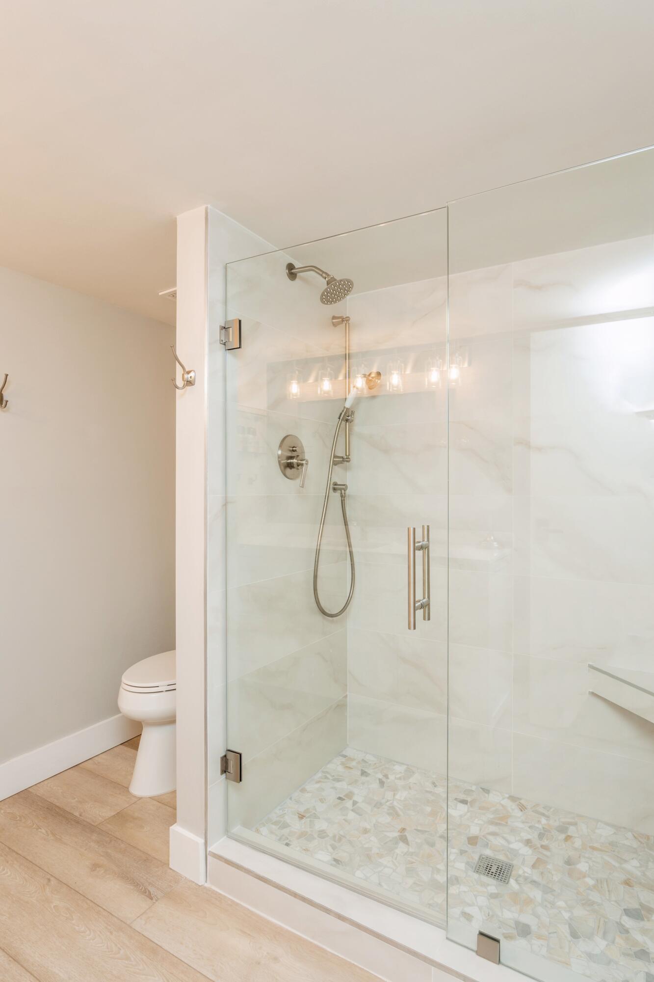 3200 South Ocean Boulevard, Unit B104 Palm Beach, FL 33480 - Photo 16 of 24 18_104B_8001_Bathroom_HiRes