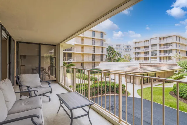 $4,000 | 3200 South Ocean Boulevard, Unit B104, Palm Beach, FL 33480