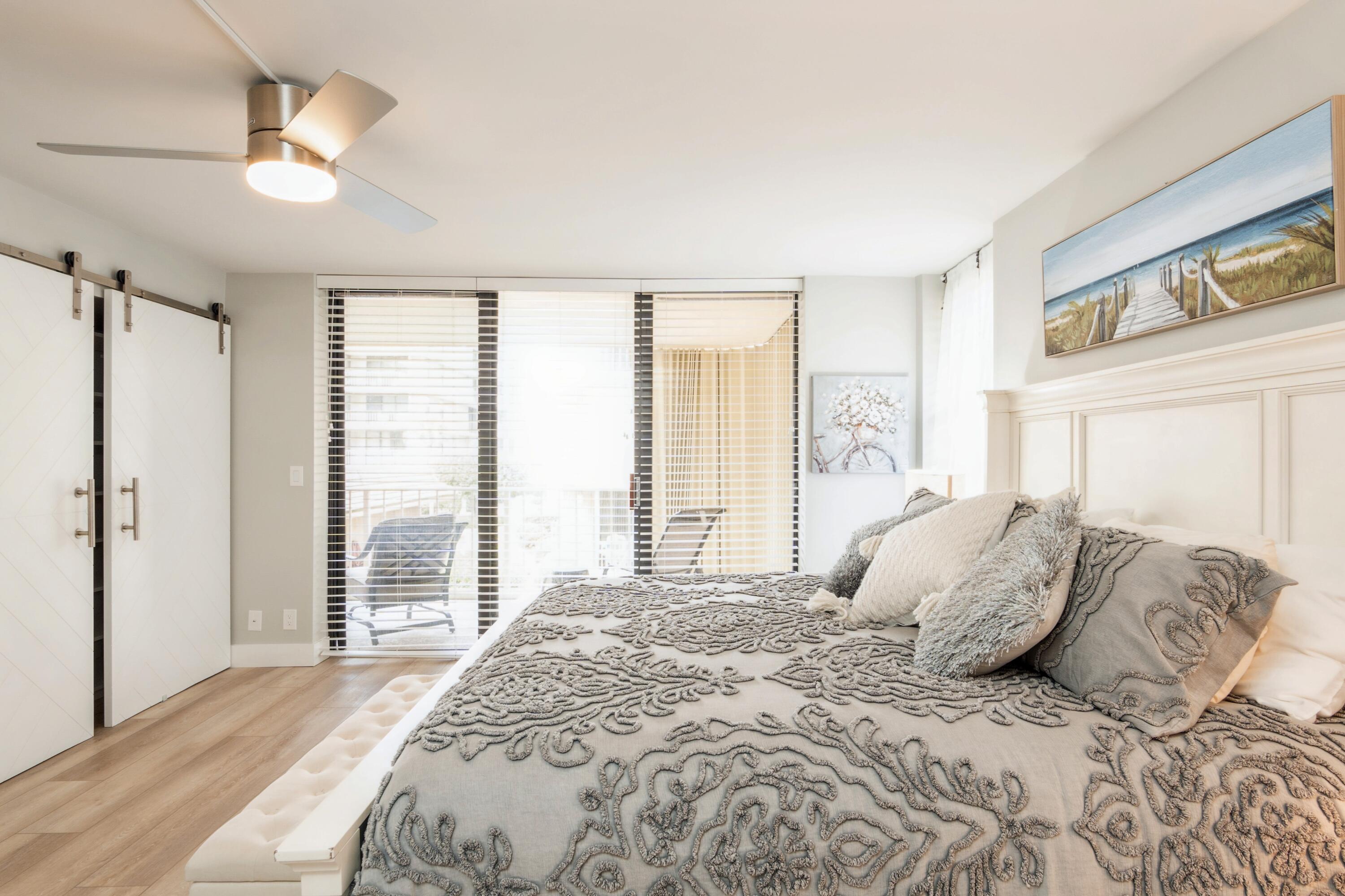 3200 South Ocean Boulevard, Unit B104 Palm Beach, FL 33480 - Photo 10 of 24 12_104B_178001_PrimaryBedroom_HiRes