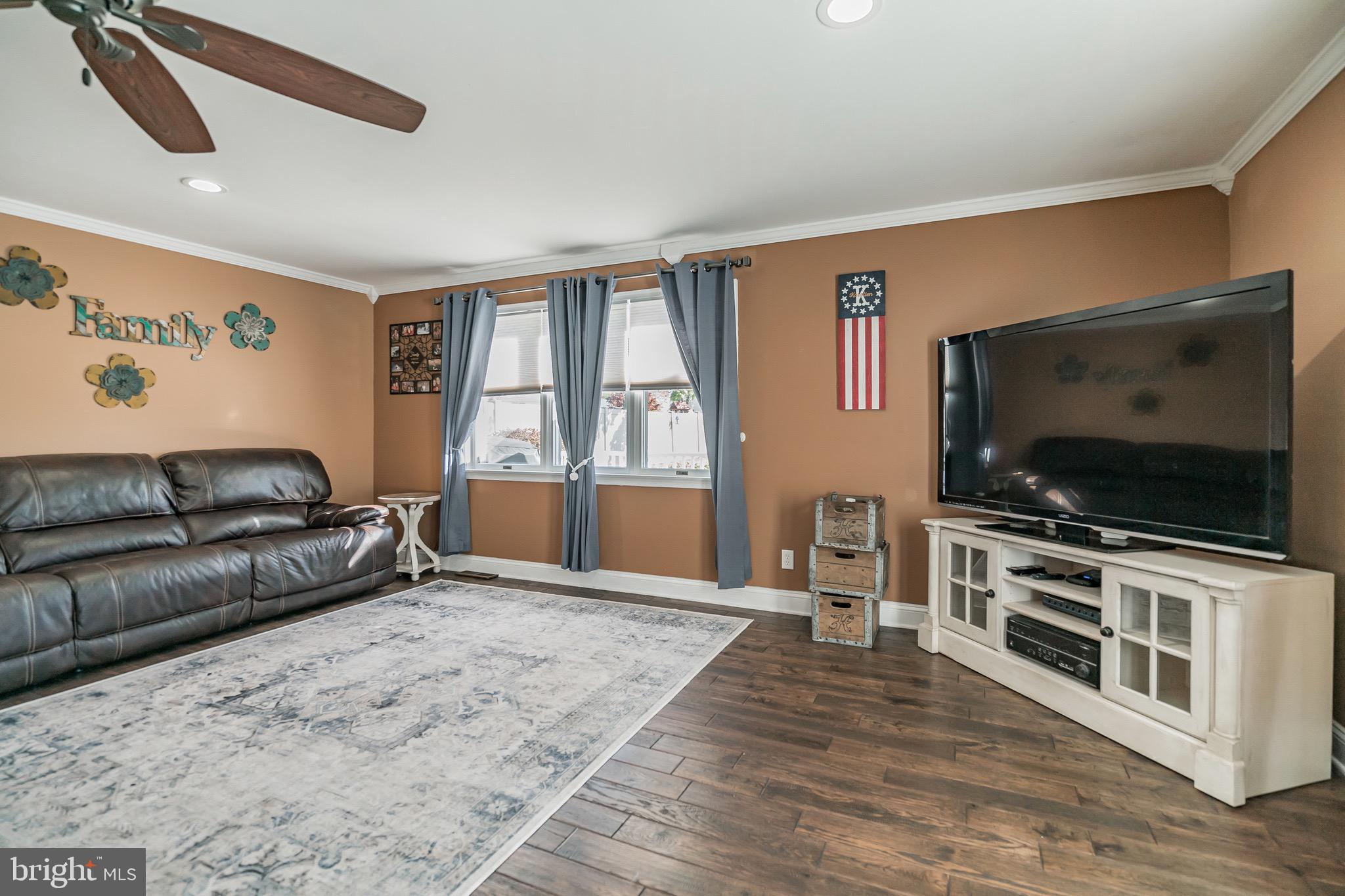 816 Garden Road Warminster, PA 18974 - Photo 15 of 31