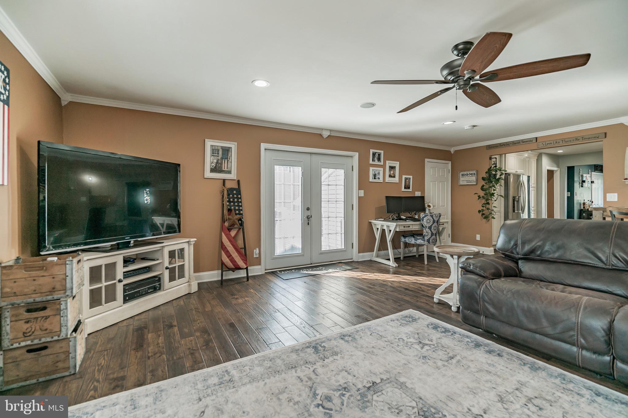 816 Garden Road Warminster, PA 18974 - Photo 17 of 31